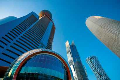 The recent fall in oil prices has resulted in many Qatari institutions revising their budgets, which has had an impact on demand for office space in Doha. (Image Arabian Eye/Corbis)